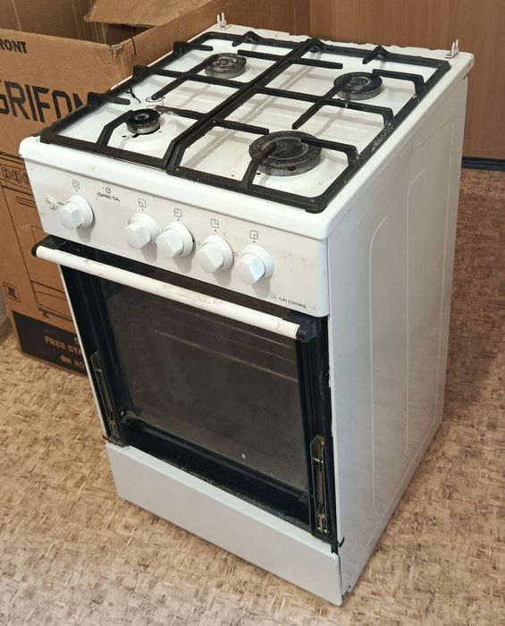 Продам газовую плиту б/у