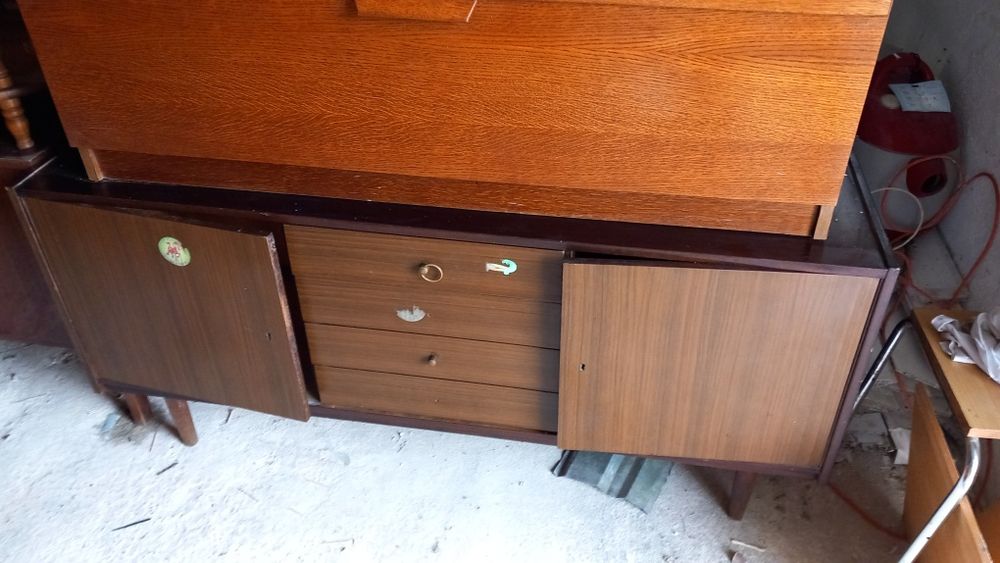 Kredens.witryna.komoda drewniana