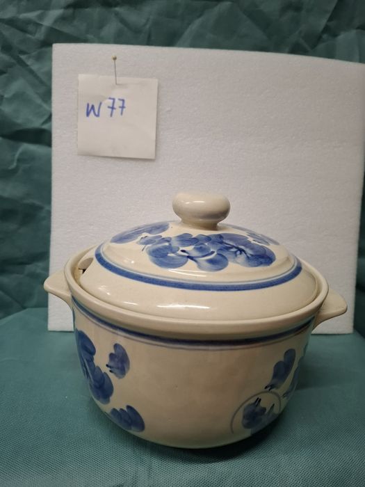 Koło? Waza na zupę prl