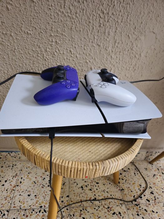 Playstation 5 em coimbra 2 comandos