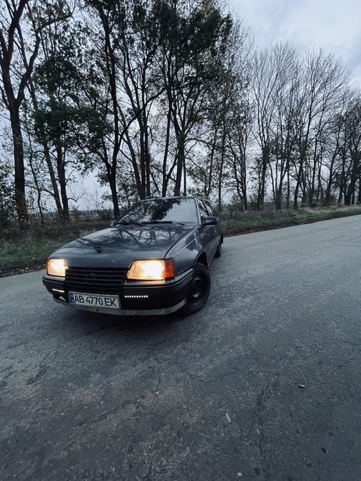 Продам опель кадет