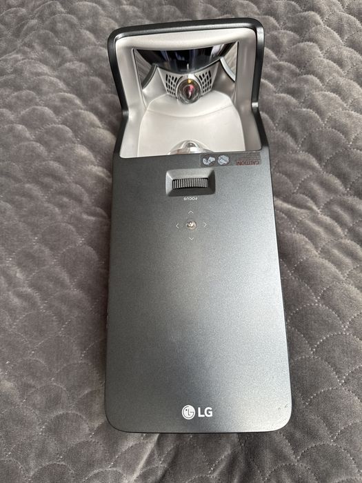 Projektor LED LG PF 1000U krótkiego rzutu UST FullHD 3D