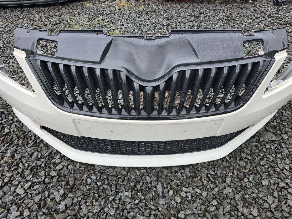 Бампер Skoda Fabia 2 RS Фабія 2 РС