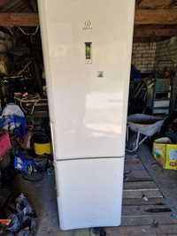 Продам холодильник indesit no frost