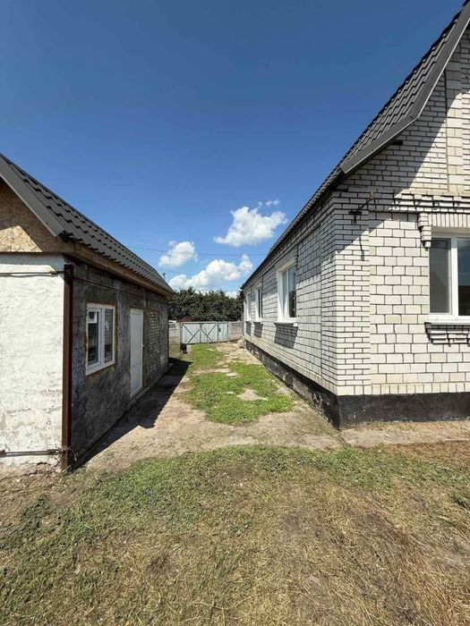 Продаж будинку!!м Узин