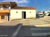 Moradia T1 situada em Casal Torneiro a 10 min da A8.