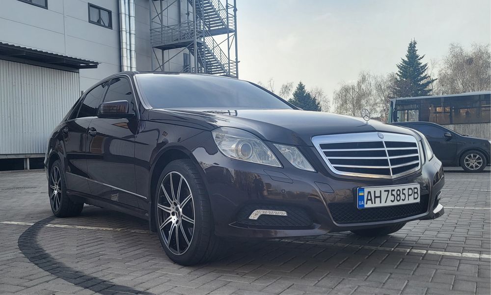 Mercedes-Benz w212 е300