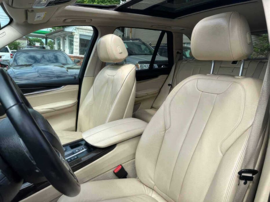 BMW X5 xDrive35i      2014