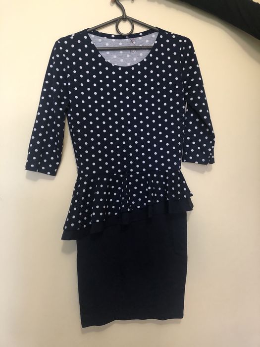 Жіноча сукня, 42 розмір