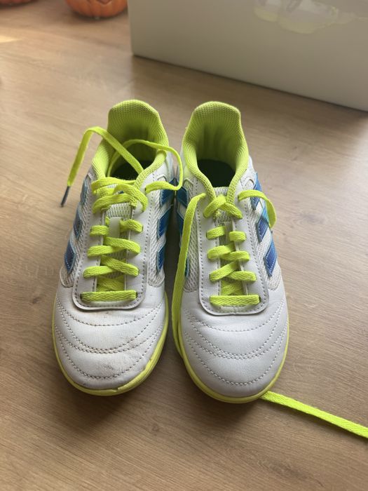 Adiadas halówki piłka nożna