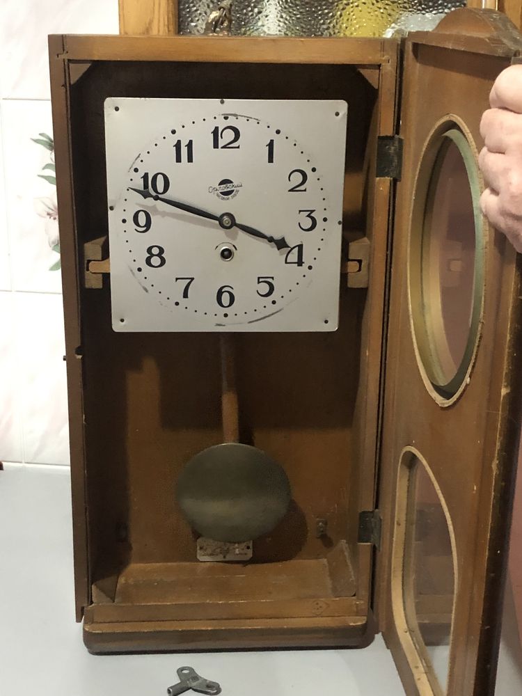 Часы настенные ОЧЗ 1954г.