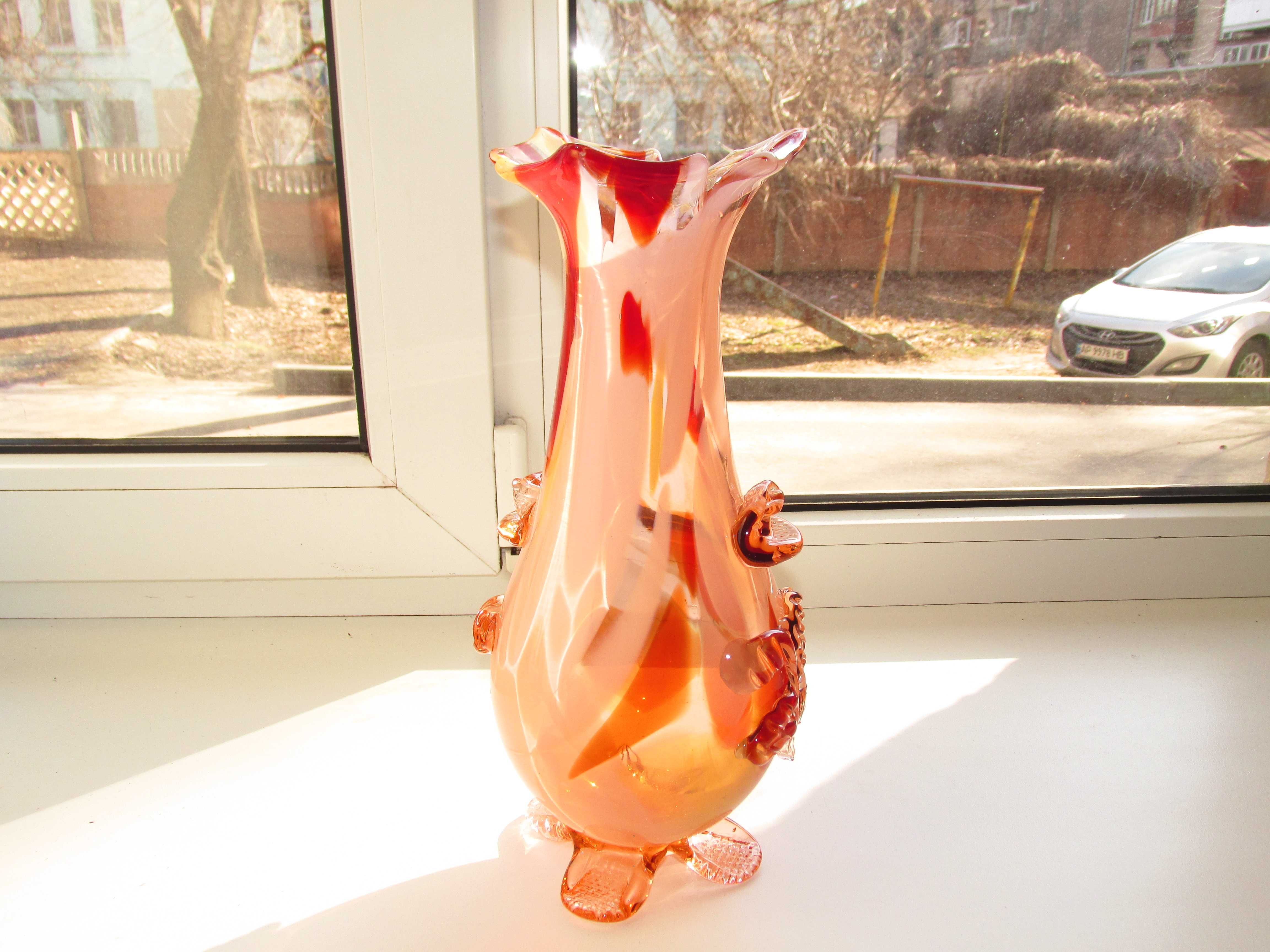 Скляна ваза з кольорового скла, ручна робота