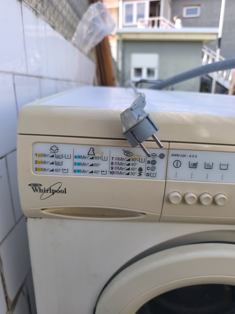 Máquina de lavar roupa Whirlpool 5l