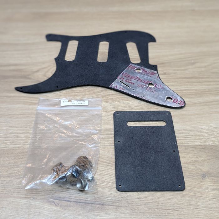 Pickguard e botões Stratocaster