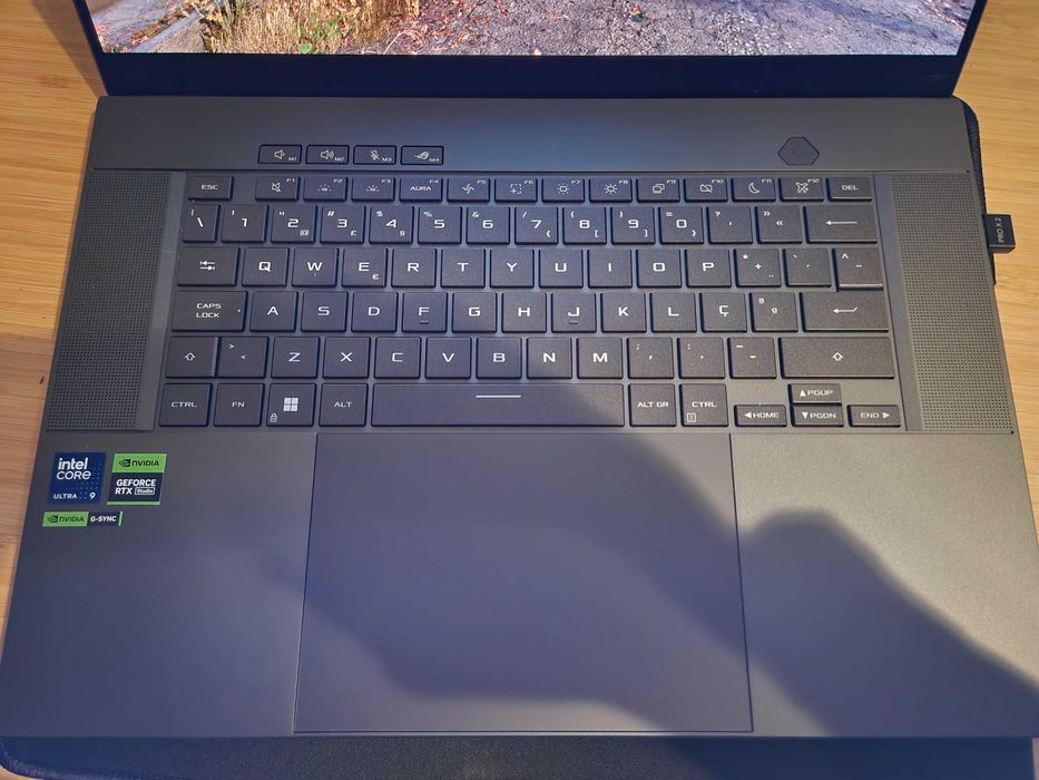 Asus ROG Zephyrus G16 GU605M RTX 5090