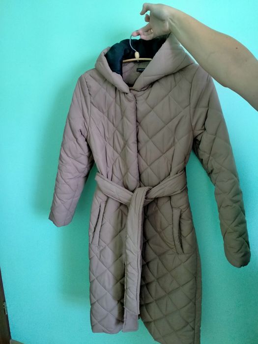 Плащ осінньо- зимовий.