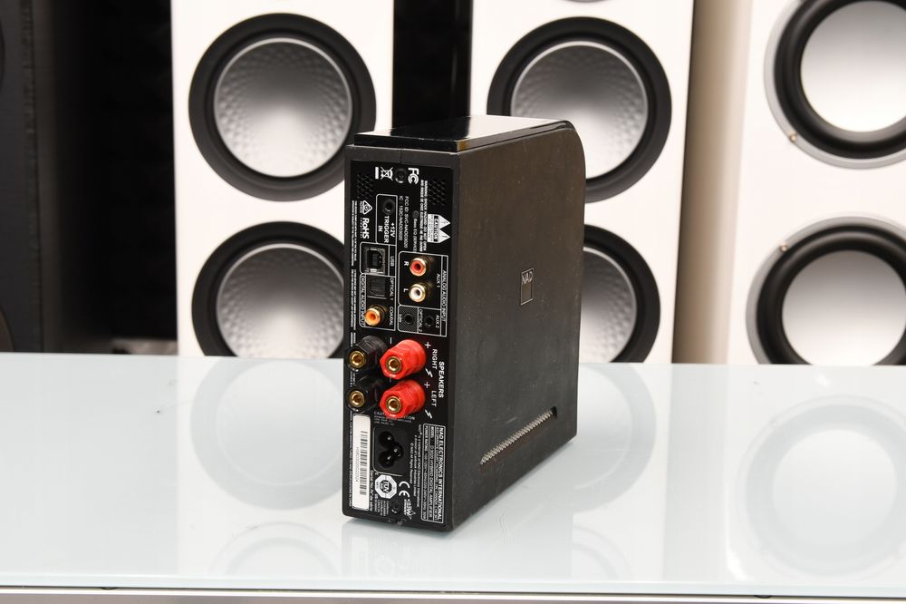 Nowoczesny wzmacniacz stereo NAD D3020 z DAC USB + pilot zestaw