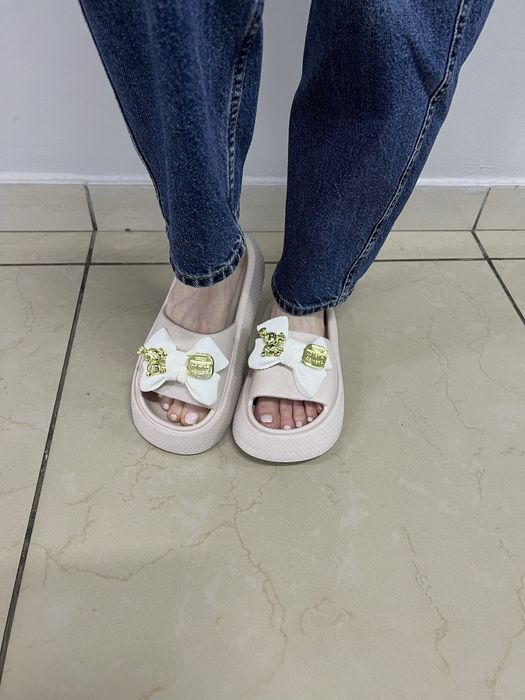 Шлёпанцы пудра с бантиком 139