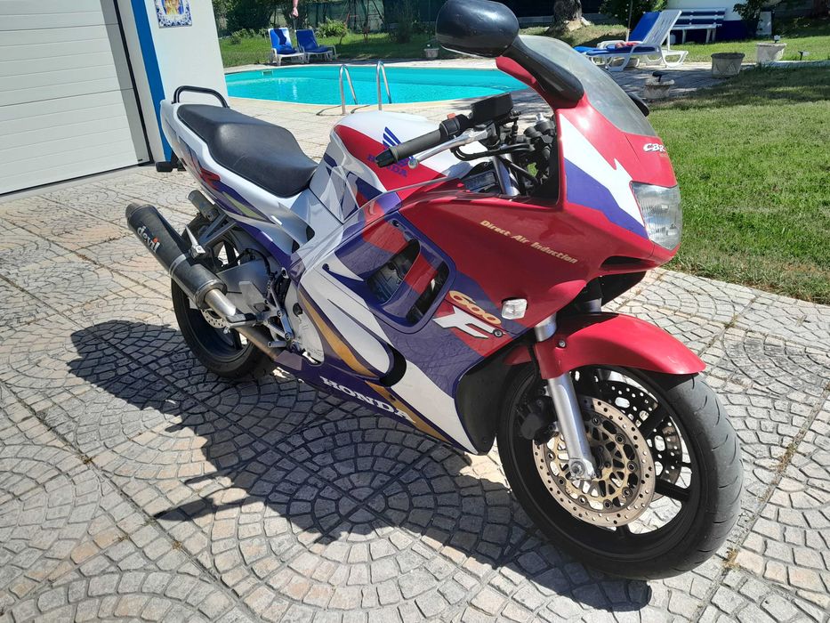 CBR 600 F estimada
