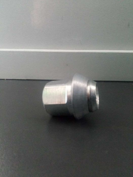 Гайки 14x1.5 с увеличенным конусом. Колесные гайки на Ford.