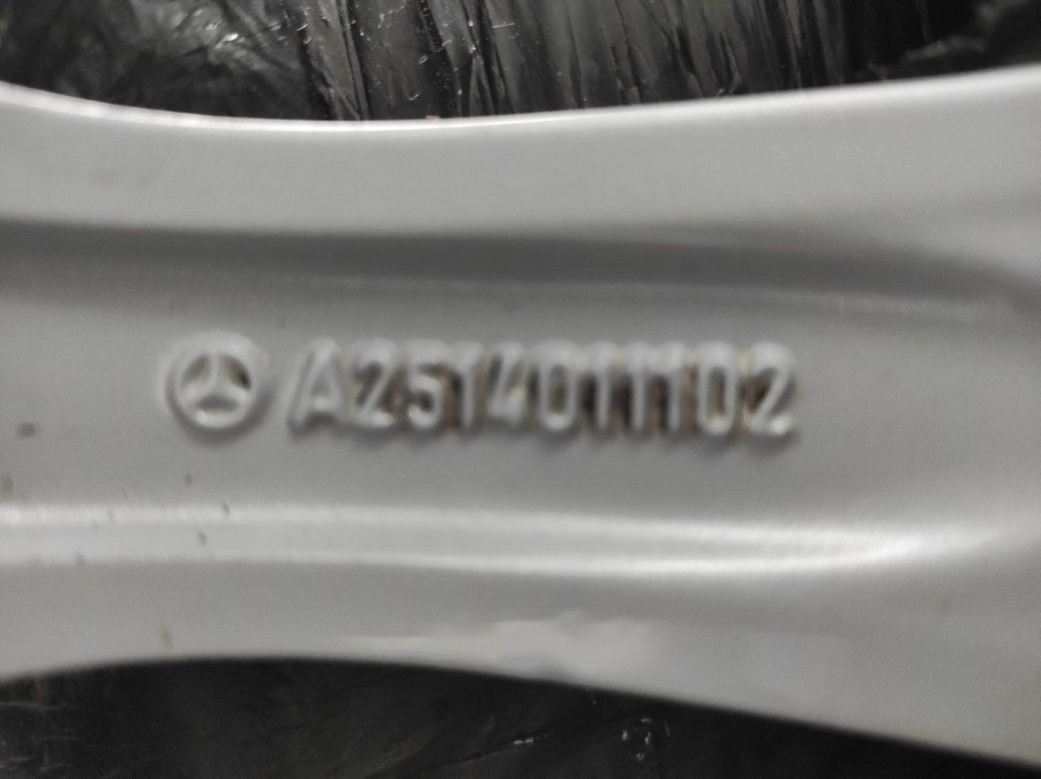 479 Felgi aluminiowe ORYGINAŁ MERCEDES R 18 5x112 otwór 66,6 B. Ładne