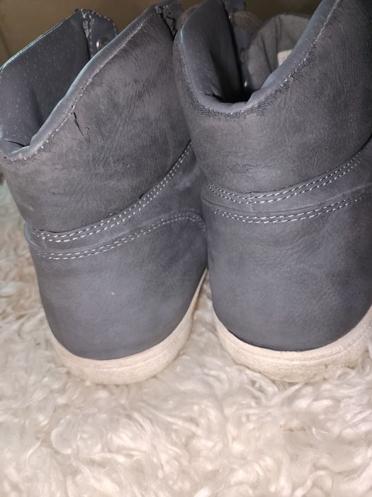 кроссовки 41 27см