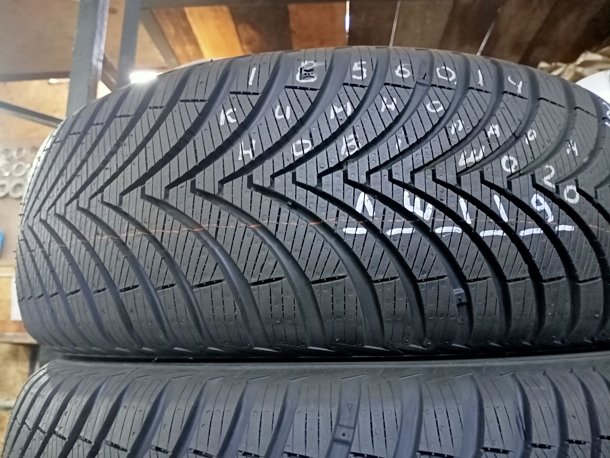 Нові всесезонні шини пара kumho 185/60 r14