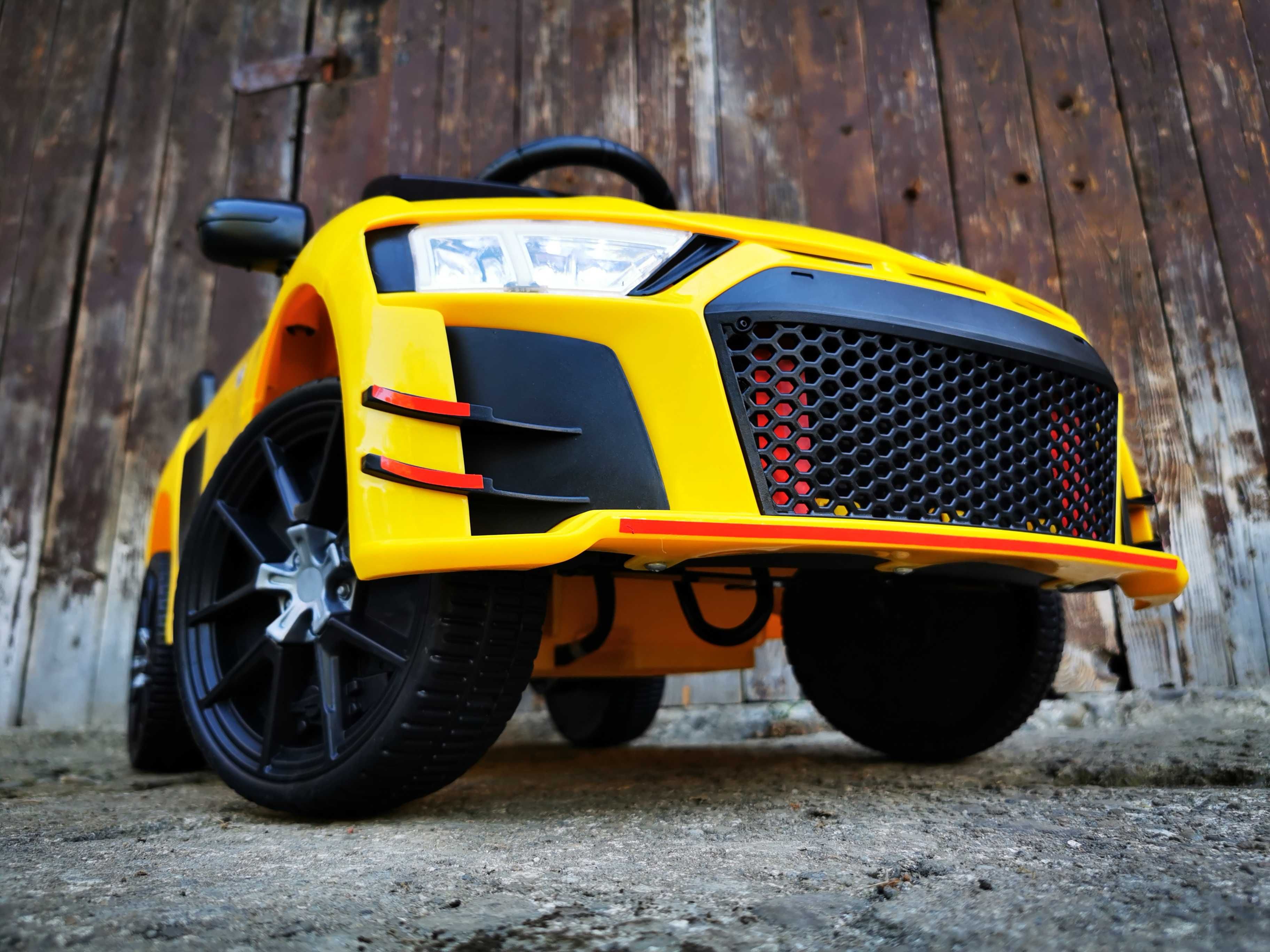 Samochód AUDI TT RS V10 Auto AKUMULATOR Motor Elektryczny Autko DZIECI