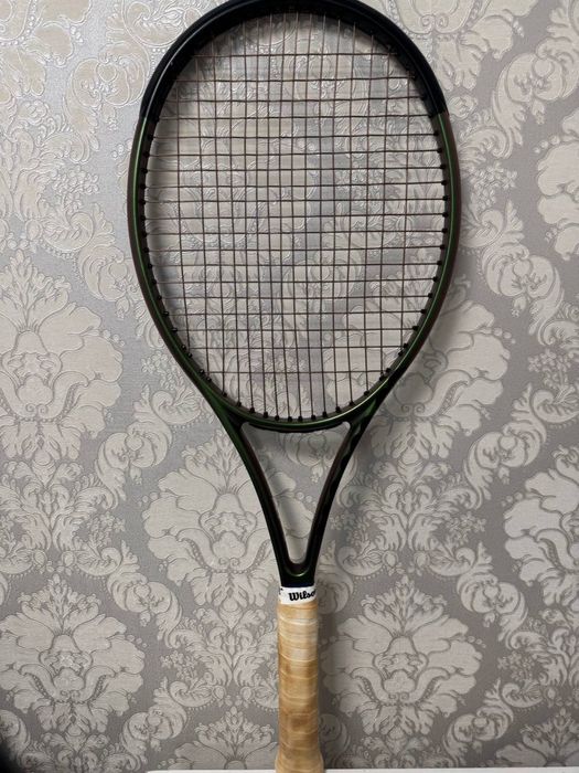 Wilson Blade v8 100 285 g