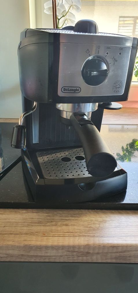 Ekspres do kawy DeLonghi