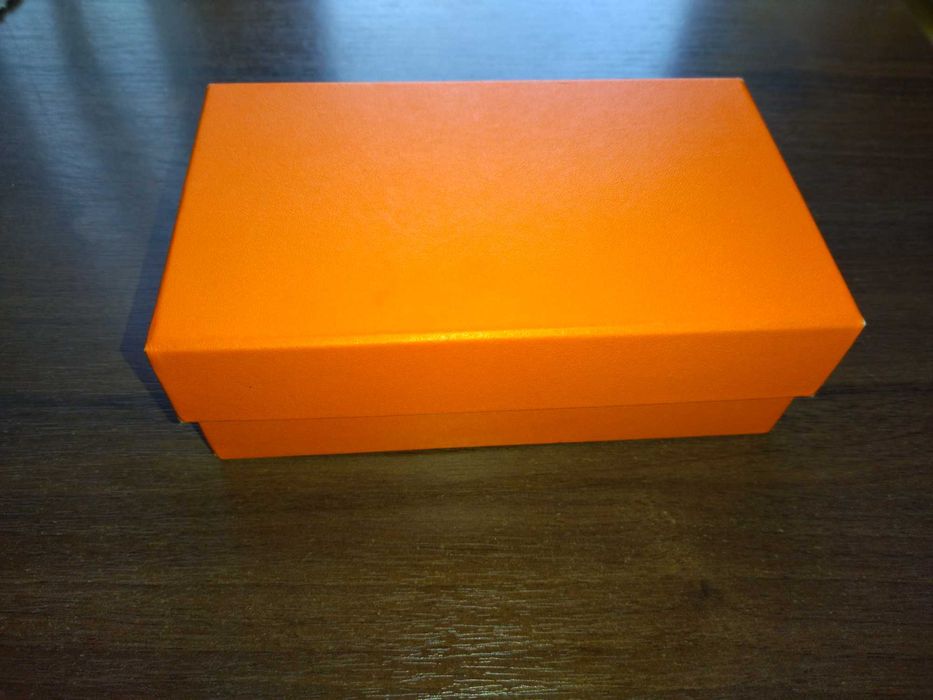 Набір біжутерії - годинник,браслет,сережки,ланцюжок, кільце.