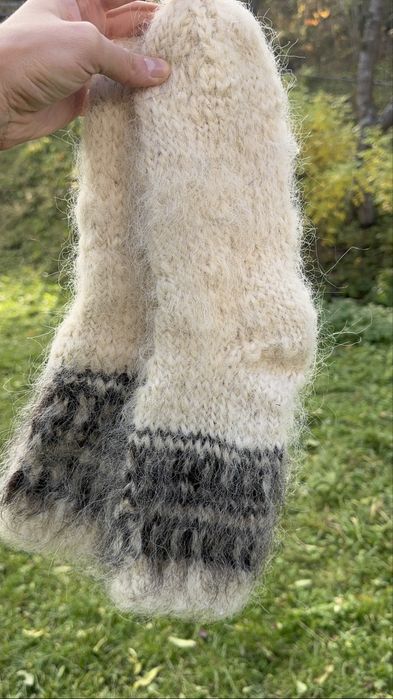 Вовняні шкарпетки , капці з овечої шерсті