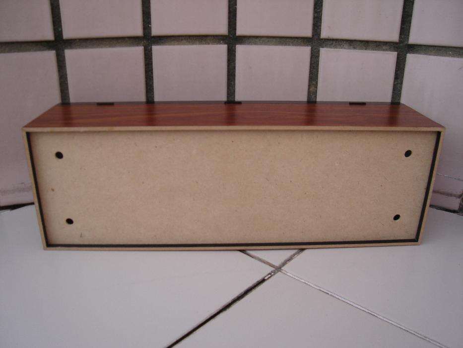 Porta CD`S em madeira com oferta