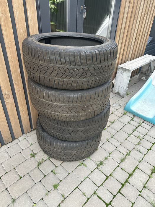 Зимня гума pirelli scorpion sottozero 3 235 45 r 18 235/45/18