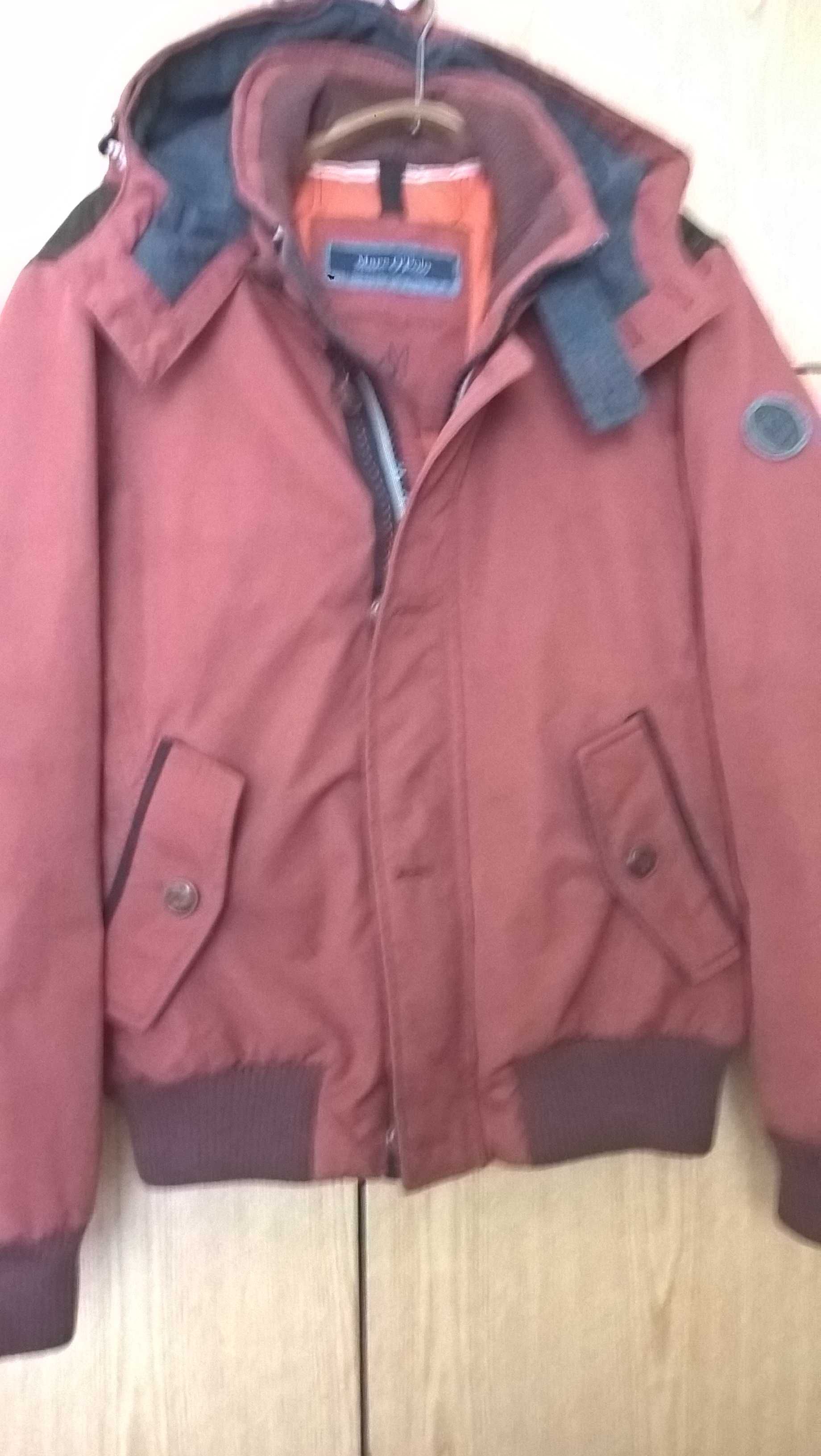 куртка с капюшоном