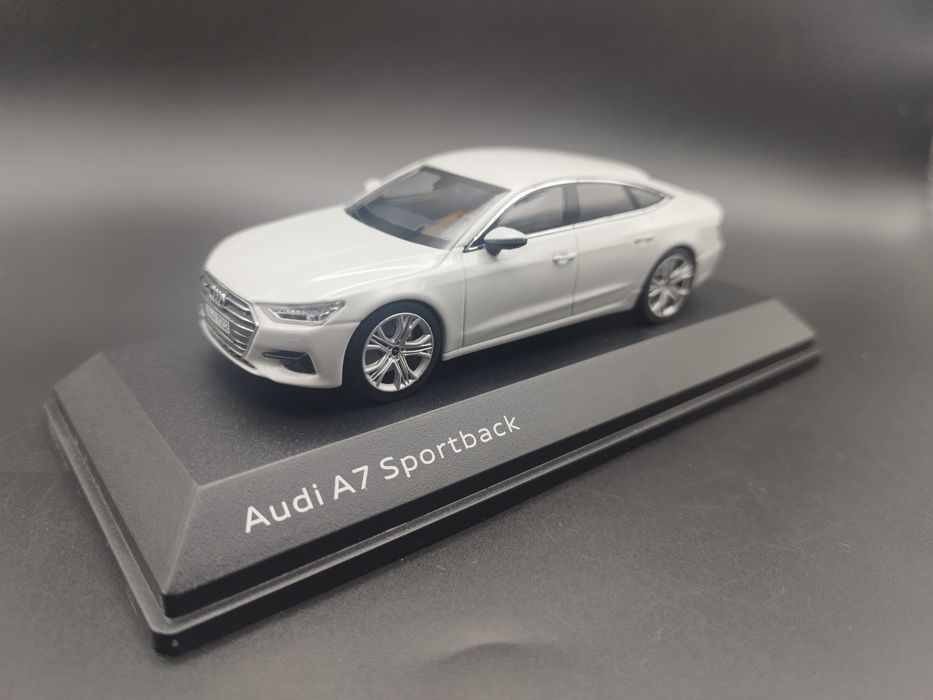 1:43 Spark  Audi A7 Sportback Glacier white (2017) model