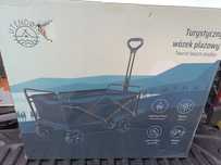 Nowy wózek transportowy na plaży