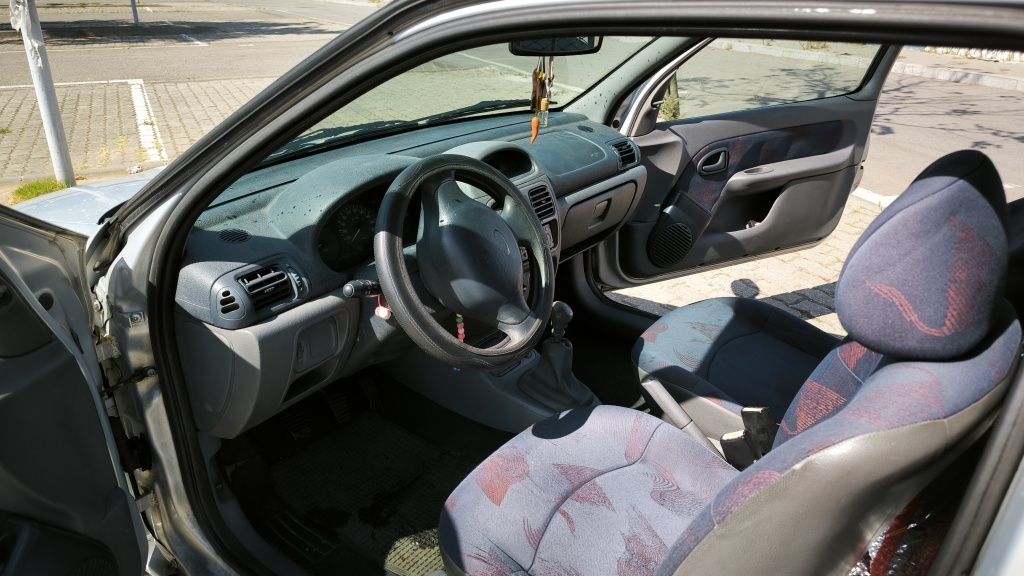 Renault Clio 1.9 diesel van