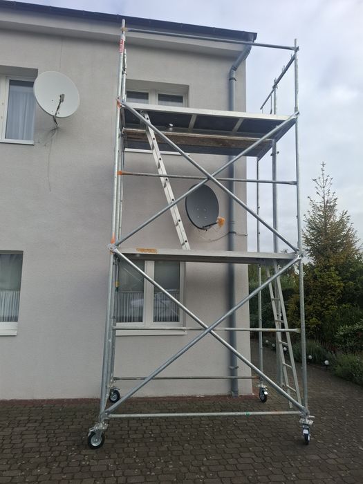 Wynajem rusztowania fasadowe plettac ramowe