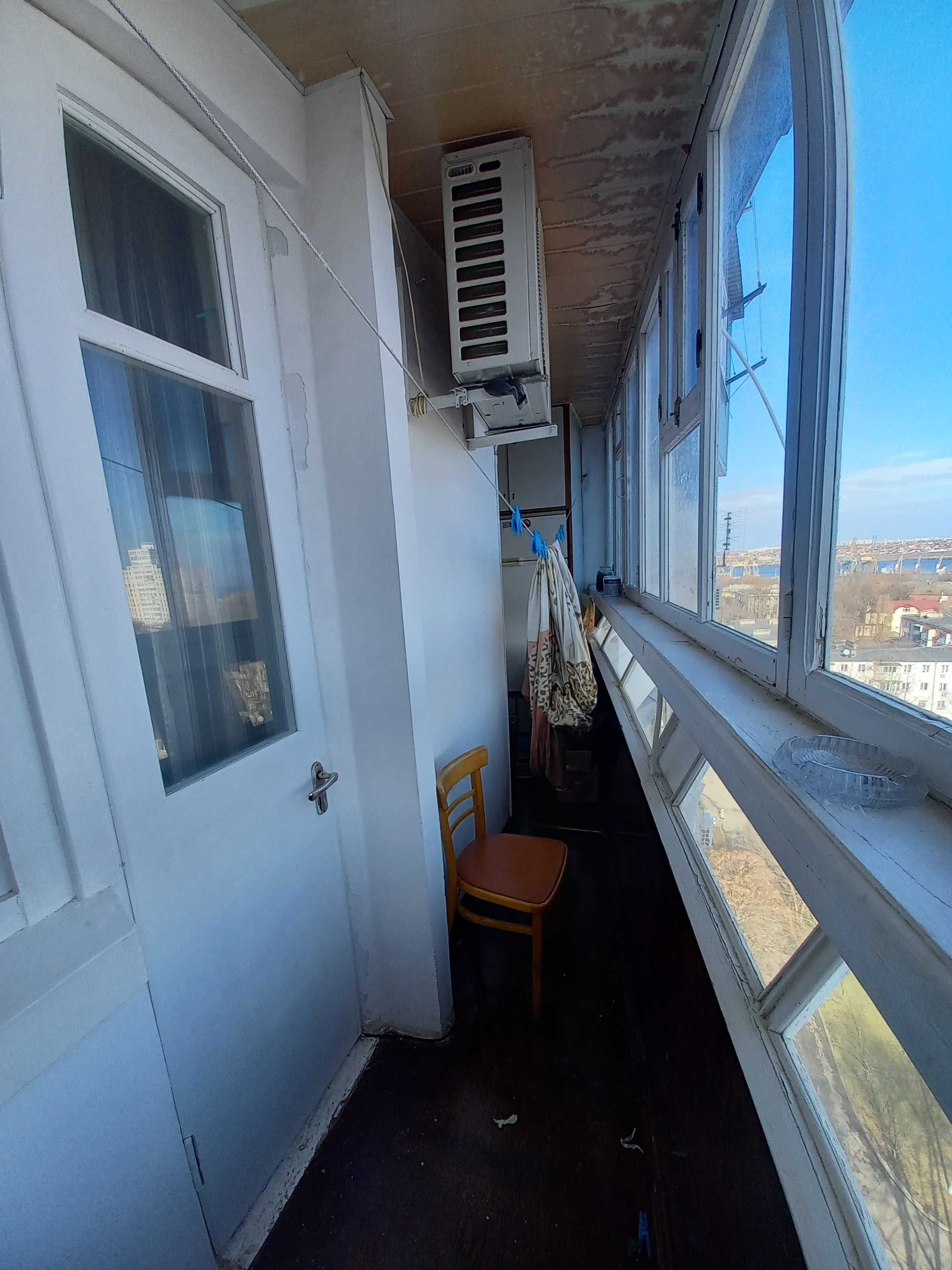 2-х комнатная квартира с видом на море в центре Черноморска