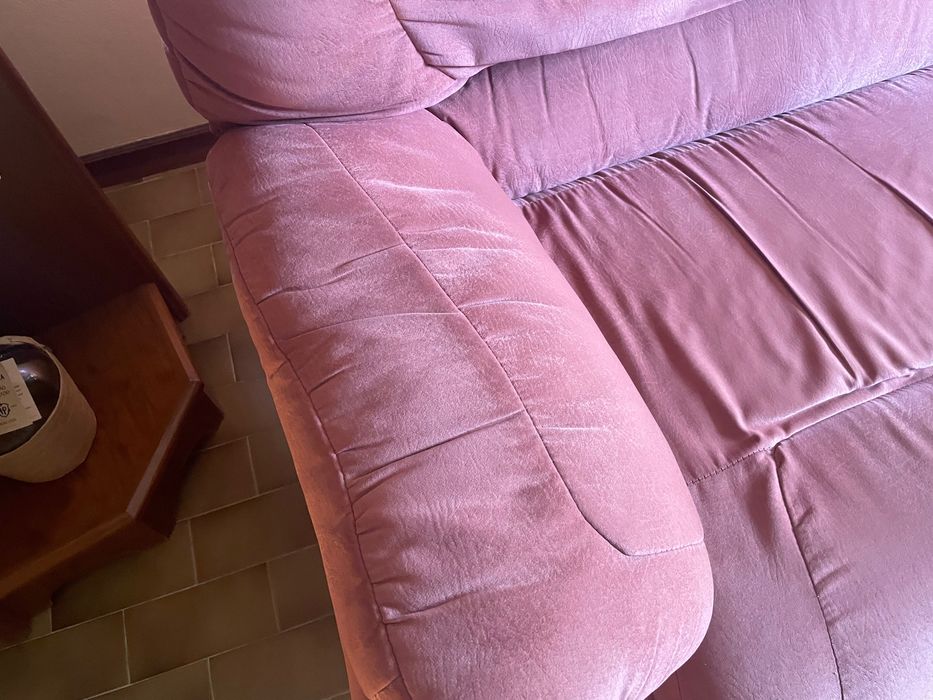 Sofá 3 lugares em bom estado