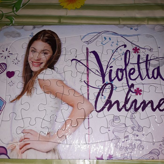 Puzzle Violetta nowe
