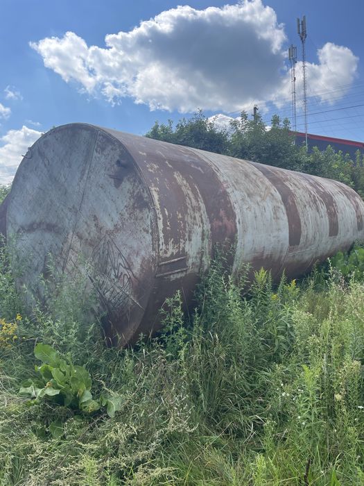 Бочки, ємкості металеві