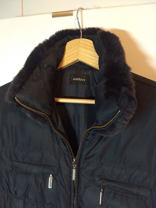 Czarna kurtka z futerkiem motivi, 36/S. Puchowa kurtka ciepła kurtka