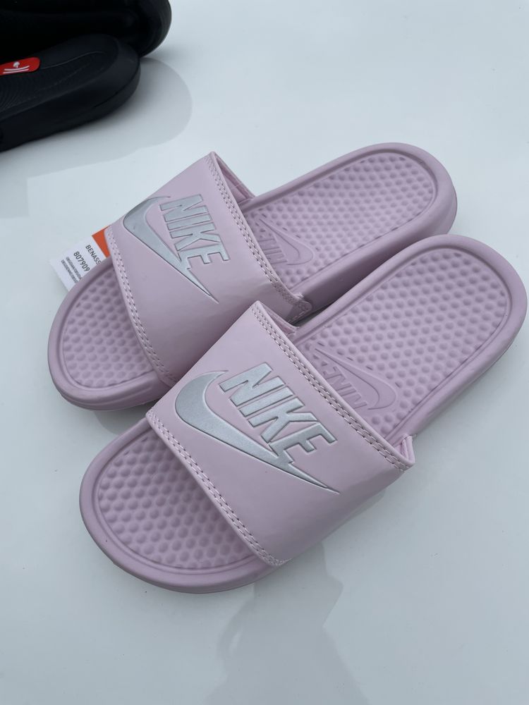 Шльопанці Nike , розмір 37-38