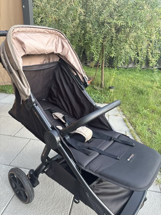 Kinderkraft Mitzy lekki wózek spacerowy