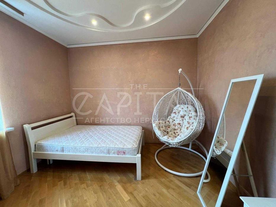 В ЖК «Оазис» (Оболонь) здається простора 4-к.квартира.