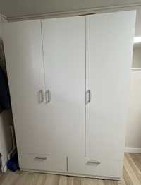 Szafa JYSK ELLESTED 144x200 3 drzwi 2 szuflady biały