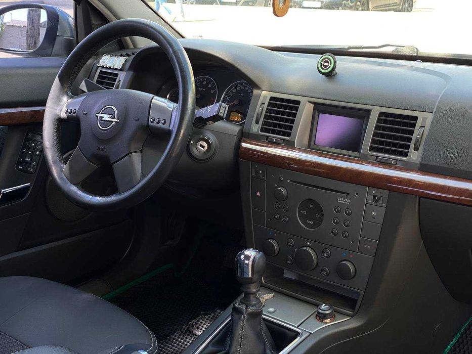 Opel Vectra C механика 2,2 бензин