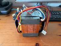 Transformator z amplitunera NAD T753
